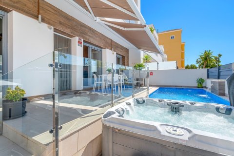 Townhouse for sale in Formentera del Segura, Alicante, Spain 3 bedrooms, 122 sq.m. No. 189028 - photo 2