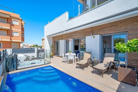 Townhouse for sale in Formentera del Segura, Alicante, Spain 3 bedrooms, 122 sq.m. No. 189028 - photo 5