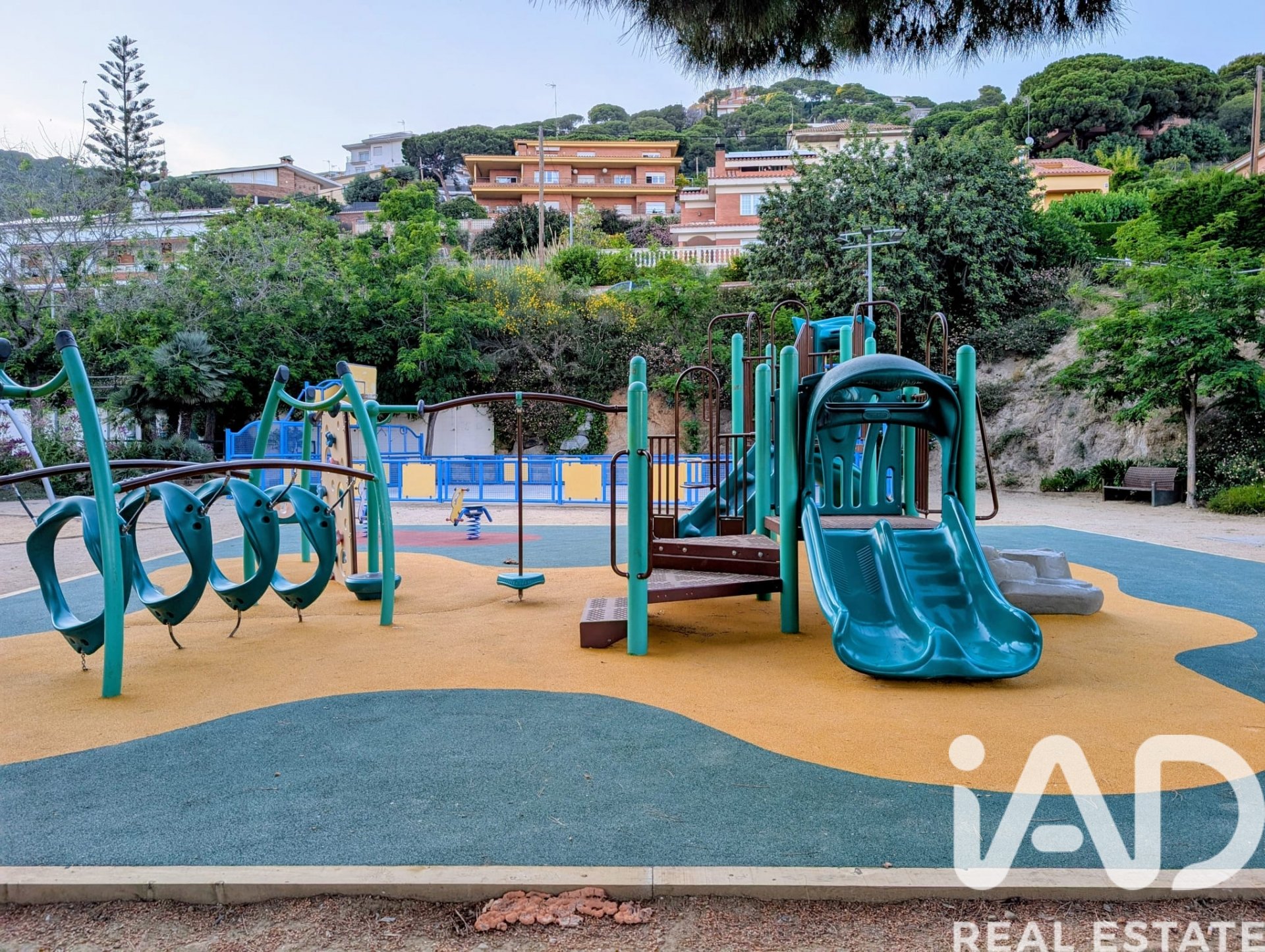 Tontti Premia De Dalt, Barcelona, Espanja 605 m2 No. 172399