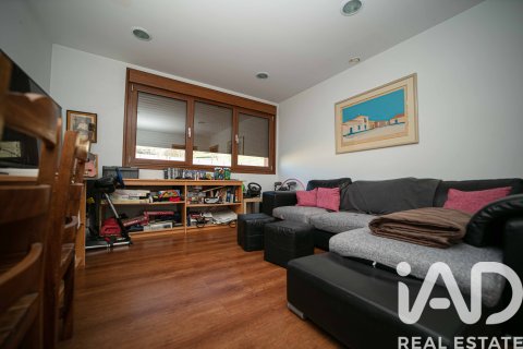 House for sale in Villaquilambre, Leon, Spain 5 bedrooms, 446 sq.m. No. 172398 - photo 8