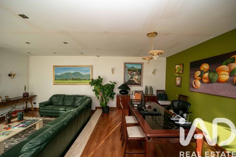 House for sale in Villaquilambre, Leon, Spain 5 bedrooms, 446 sq.m. No. 172398 - photo 7