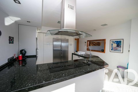 House for sale in Villaquilambre, Leon, Spain 5 bedrooms, 446 sq.m. No. 172398 - photo 25