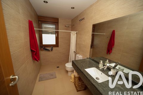 House for sale in Villaquilambre, Leon, Spain 5 bedrooms, 446 sq.m. No. 172398 - photo 18