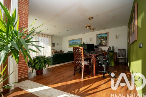 House for sale in Villaquilambre, Leon, Spain 5 bedrooms, 446 sq.m. No. 172398 - photo 6