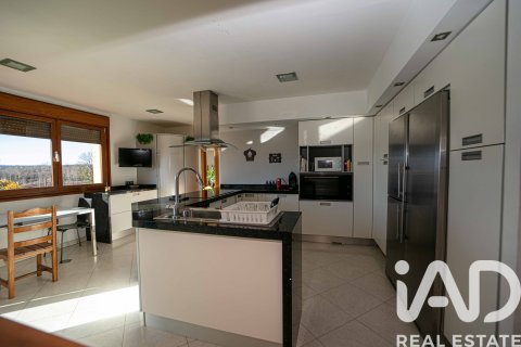 House for sale in Villaquilambre, Leon, Spain 5 bedrooms, 446 sq.m. No. 172398 - photo 27