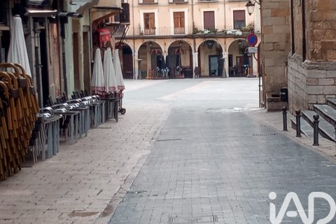 Cafe / restaurant à vendre à Leon, Espagne, 5 chambres, 280 m2 No. 172400 - photo 2