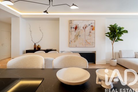 Продажа квартиры в Мадрид, Испания 3 спальни, 291м2 №187754 - фото 8