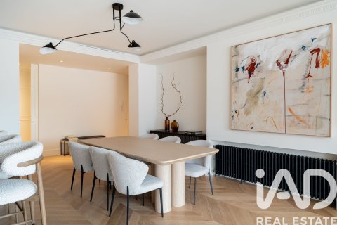 Продажа квартиры в Мадрид, Испания 3 спальни, 291м2 №187754 - фото 3