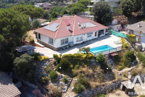 Продажа дома в Аргентона, Барселона, Испания 5 спален, 344м2 №187748 - фото 1