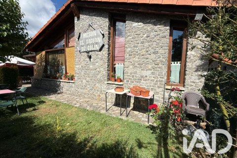 Продажа дома в Вальдепьелаго, Леон, Испания 3 спальни, 320м2 №187749 - фото 1