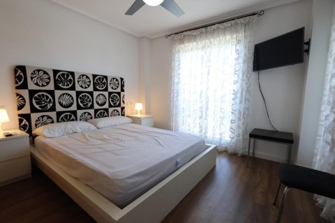 Apartament w Mil Palmeras, Alicante, Hiszpania 2 sypialnie, 87 mkw. nr 189370 – zdjęcie 12