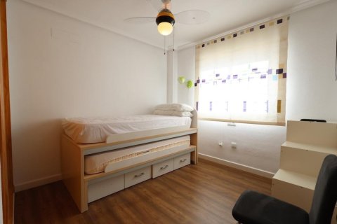 Apartament w Mil Palmeras, Alicante, Hiszpania 2 sypialnie, 87 mkw. nr 189370 – zdjęcie 14