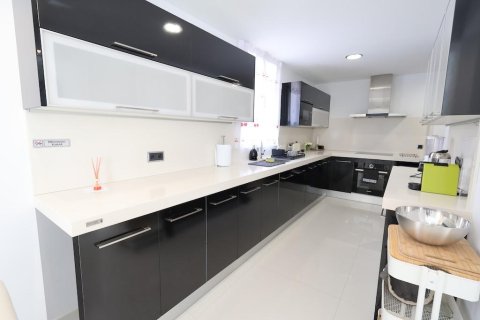 Huvila myytävänä Cabo Roig, Alicante, Espanja, 4 makuuhuonetta, 222 m2 No. 189372 - kuva 2
