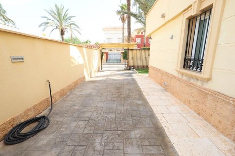Huvila myytävänä Cabo Roig, Alicante, Espanja, 4 makuuhuonetta, 222 m2 No. 189372 - kuva 29