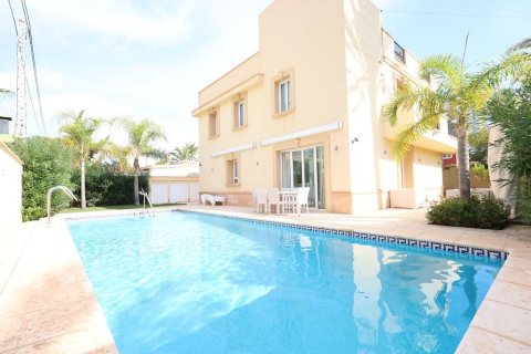 Villa i Cabo Roig, Alicante, Spanien 4 sovrum, 222 kvm. Nr. 189372