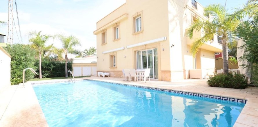Huvila Cabo Roig, Alicante, Espanja 4 makuuhuonetta, 222 m2 No. 189372