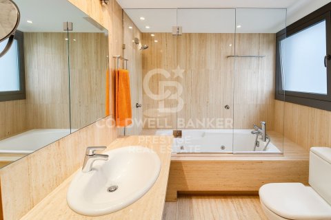Takvåning till salu i Barcelona, Spanien 2 sovrum, 125 kvm. Nr. 158166 - foto 16
