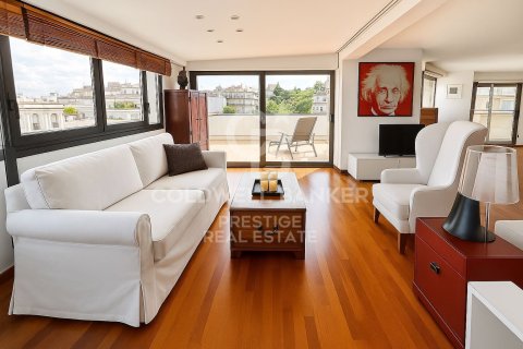 Kattohuoneisto Barcelona, Espanja 2 makuuhuonetta, 125 m2 No. 158166