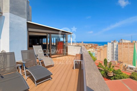 Takvåning till salu i Barcelona, Spanien 2 sovrum, 125 kvm. Nr. 158166 - foto 2