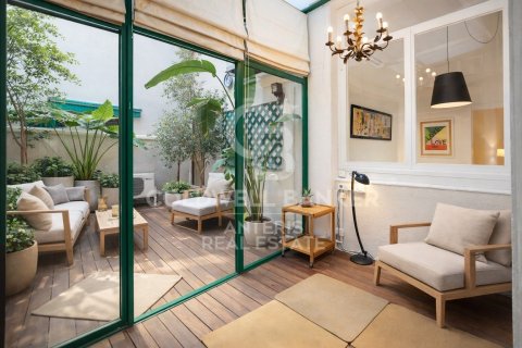 Dzīvoklis pārdošanā Barcelona, Spānijā 1 istaba, 84 m2 Nr. 178805 - attēls 2