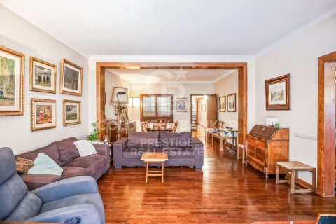 Apartment in Barcelona, Spain 6 bedrooms, 252 sq.m. No. 178807