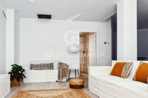 Duplex à Barcelona, Espagne 3 chambres, 110 m2 No. 178803