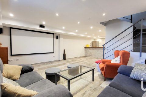 Продажа дома в Альмайяте, Малага, Испания 3 спальни, 250м2 №154019 - фото 16