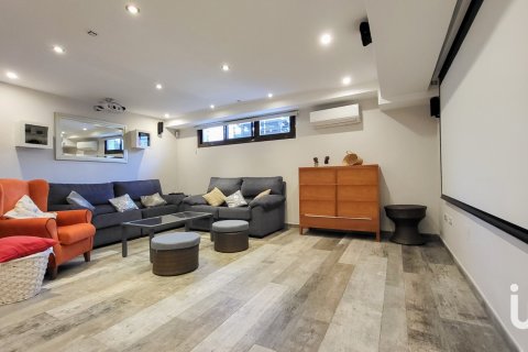 Продажа дома в Альмайяте, Малага, Испания 3 спальни, 250м2 №154019 - фото 15