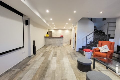 Продажа дома в Альмайяте, Малага, Испания 3 спальни, 250м2 №154019 - фото 17