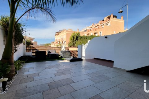 Продажа дома в Альмайяте, Малага, Испания 3 спальни, 250м2 №154019 - фото 21
