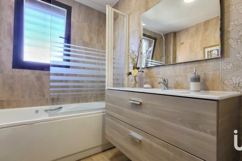 Продажа дома в Альмайяте, Малага, Испания 3 спальни, 250м2 №154019 - фото 4