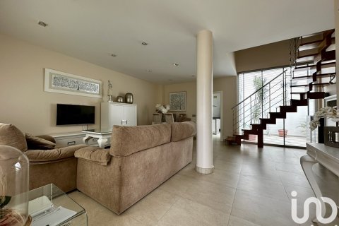 Дом в Лепе, Уэльва, Испания 3 спальни, 210м2 №154016