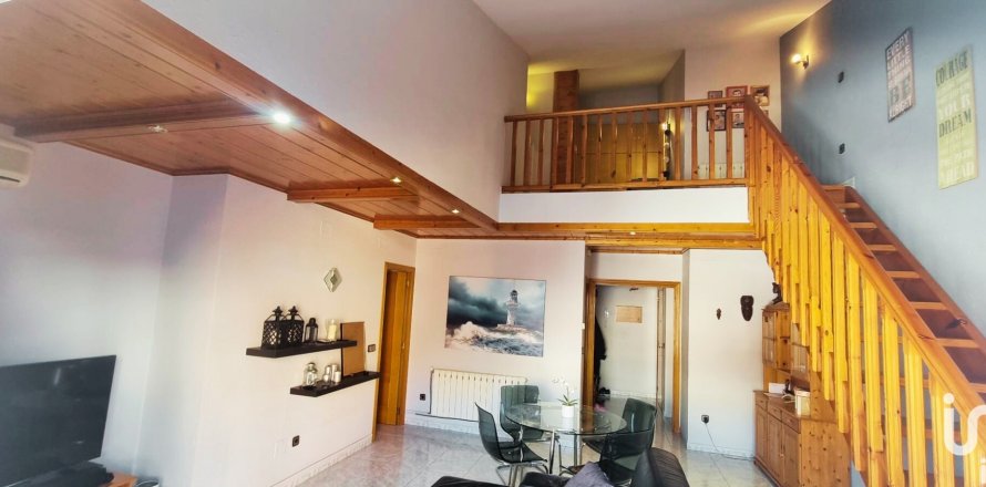 Duplex à Castellbisbal, Barcelona, Espagne 5 chambres, 130 m2 No. 154017