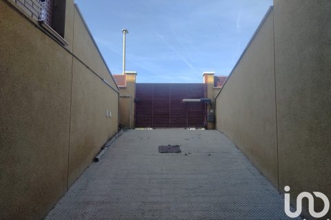 House à vendre à Banyeres Del Penedes, Tarragona, Espagne, 4 chambres, 197 m2 No. 154020 - photo 29