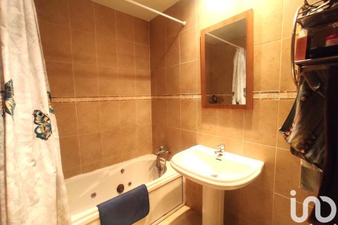 House à vendre à Banyeres Del Penedes, Tarragona, Espagne, 4 chambres, 197 m2 No. 154020 - photo 21