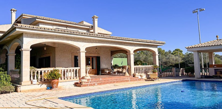 Villa i Mallorca, Spanien 6 sovrum, 700 kvm. Nr. 147777
