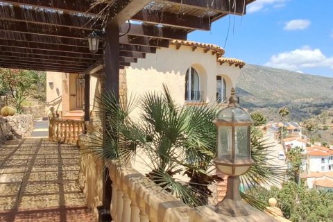 Villa till salu i Calpe, Alicante, Spanien 3 sovrum, 195 kvm. Nr. 196316 - foto 21
