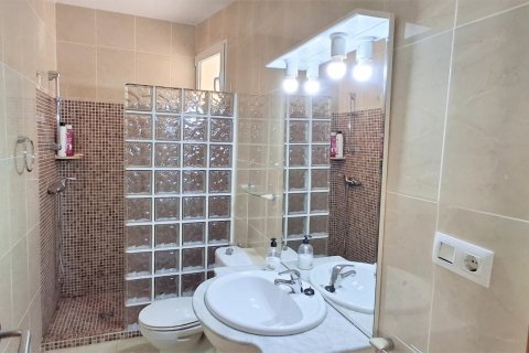 Villa till salu i Calpe, Alicante, Spanien 3 sovrum, 195 kvm. Nr. 196316 - foto 10