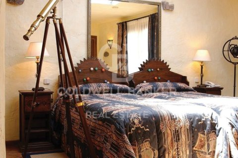 Hotel w Benahavis, Malaga, Hiszpania 9 sypialni, 656 mkw. nr 157156 – zdjęcie 14