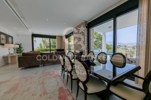 Huvila myytävänä Mijas, Malaga, Espanja, 4 makuuhuonetta, 330 m2 No. 157154 - kuva 7