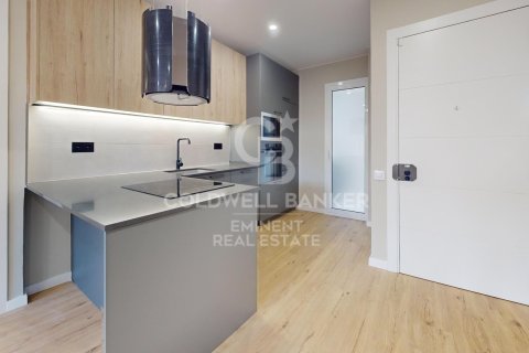 Apartamento en venta en Barcelona, España 3 dormitorios,  No. 157158 - foto 15