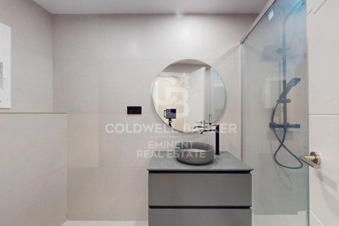 Apartamento en venta en Barcelona, España 3 dormitorios,  No. 157158 - foto 25