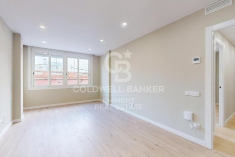 Apartamento en venta en Barcelona, España 3 dormitorios,  No. 157158 - foto 16