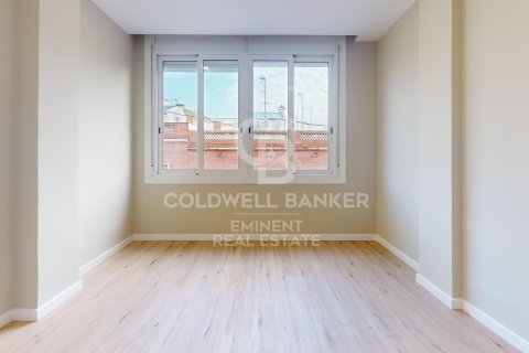 Apartamento en venta en Barcelona, España 3 dormitorios,  No. 157158 - foto 13