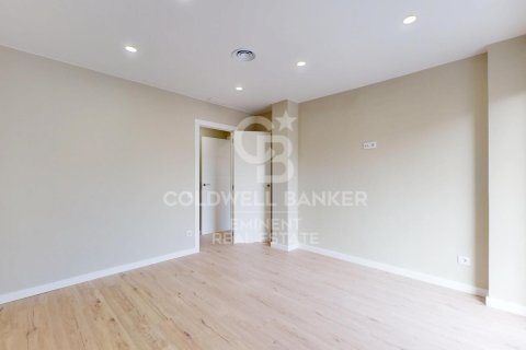 Apartamento en venta en Barcelona, España 3 dormitorios,  No. 157158 - foto 24