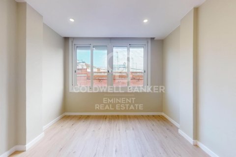 Apartamento en venta en Barcelona, España 3 dormitorios,  No. 157158 - foto 17