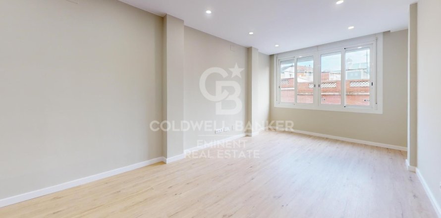 Apartamento en Barcelona, España 3 dormitorios,  No. 157158