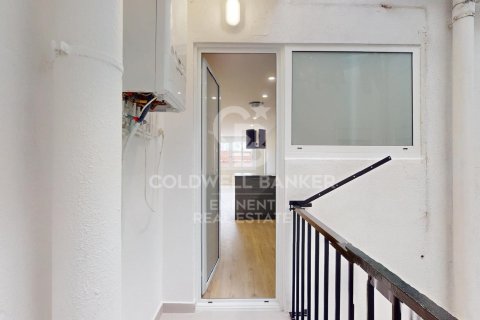 Apartamento en venta en Barcelona, España 3 dormitorios,  No. 157158 - foto 12