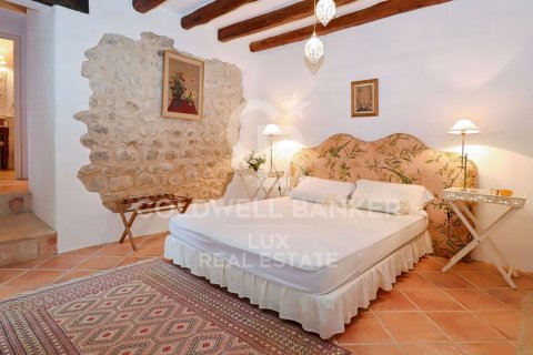 House for sale in Girona, Spain 6 bedrooms, 876 sq.m. No. 160163 - photo 9