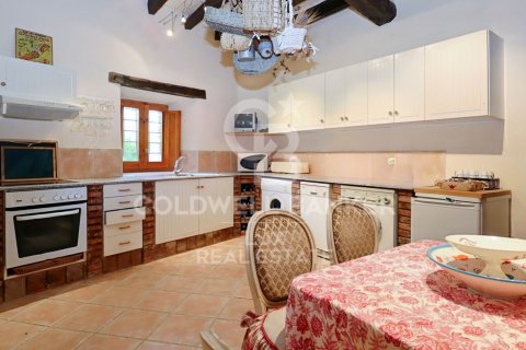 Продажа дома в Жирона, Герона, Испания 6 спален, 876м2 №160163 - фото 8